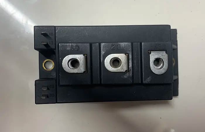 IGBT - نو -2MBI300N-060