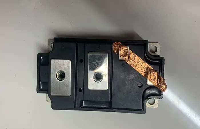 IGBT - نو -MG200Q1US51